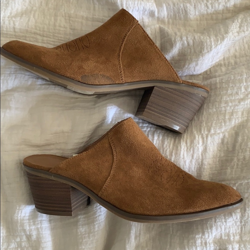 Mules - Picture 2 of 4